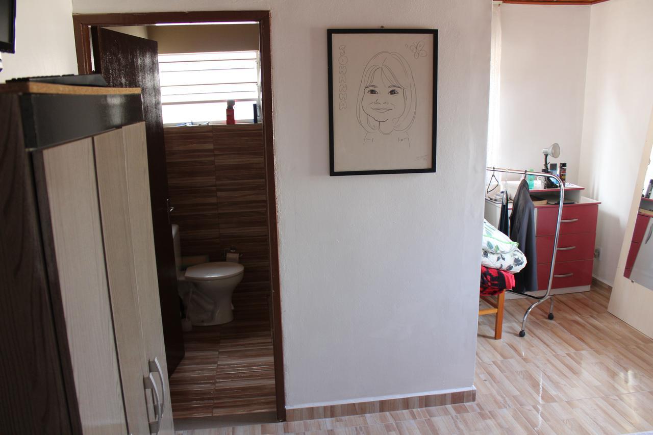 Edicula Fundos Homestay *